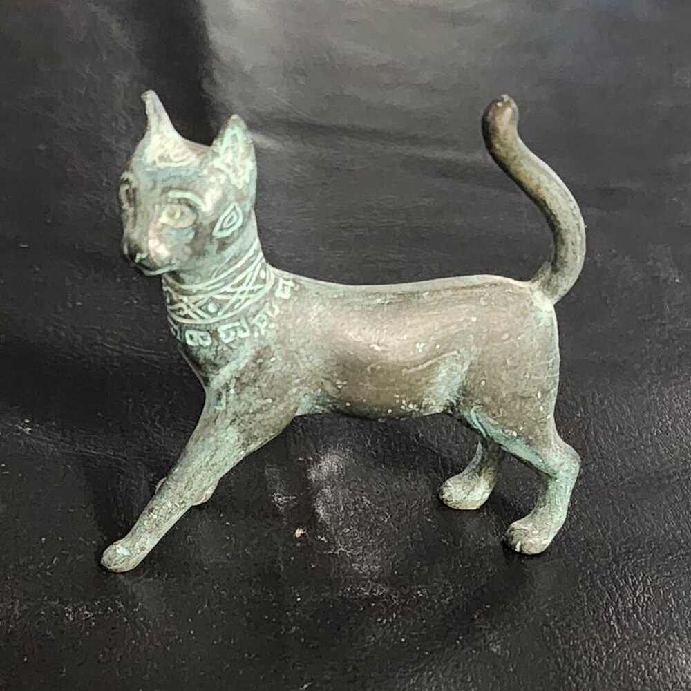 Vintage Franklin Mint Han Dynasty Cat Figure from The Curio Cabinet Cats Collect